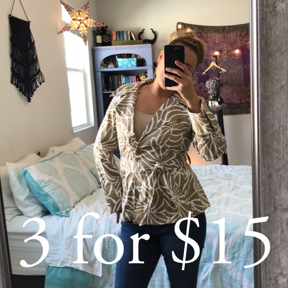 🌸CATO Large floral Floral Trench! 🌸